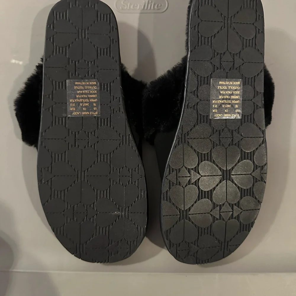 Size 7 Black Kate Spade Slippers - Picture 3 of 3